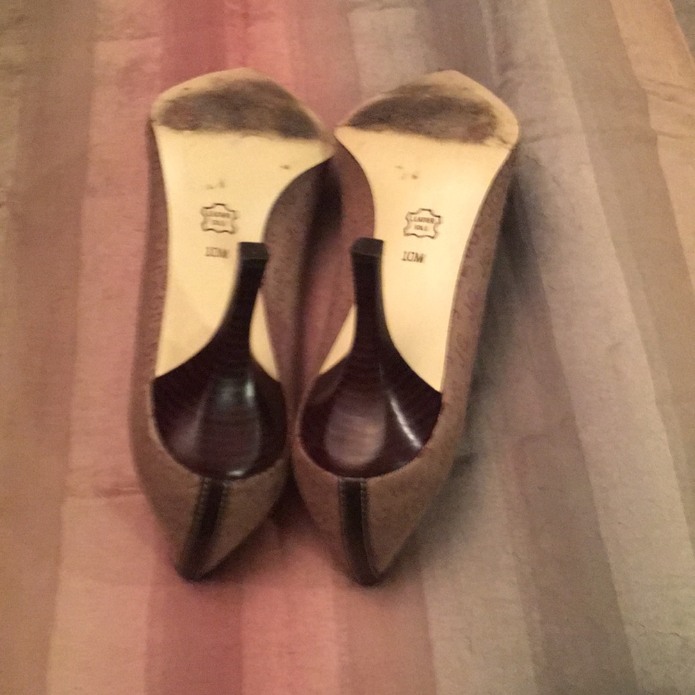 Shoes - Picture 4 of 5